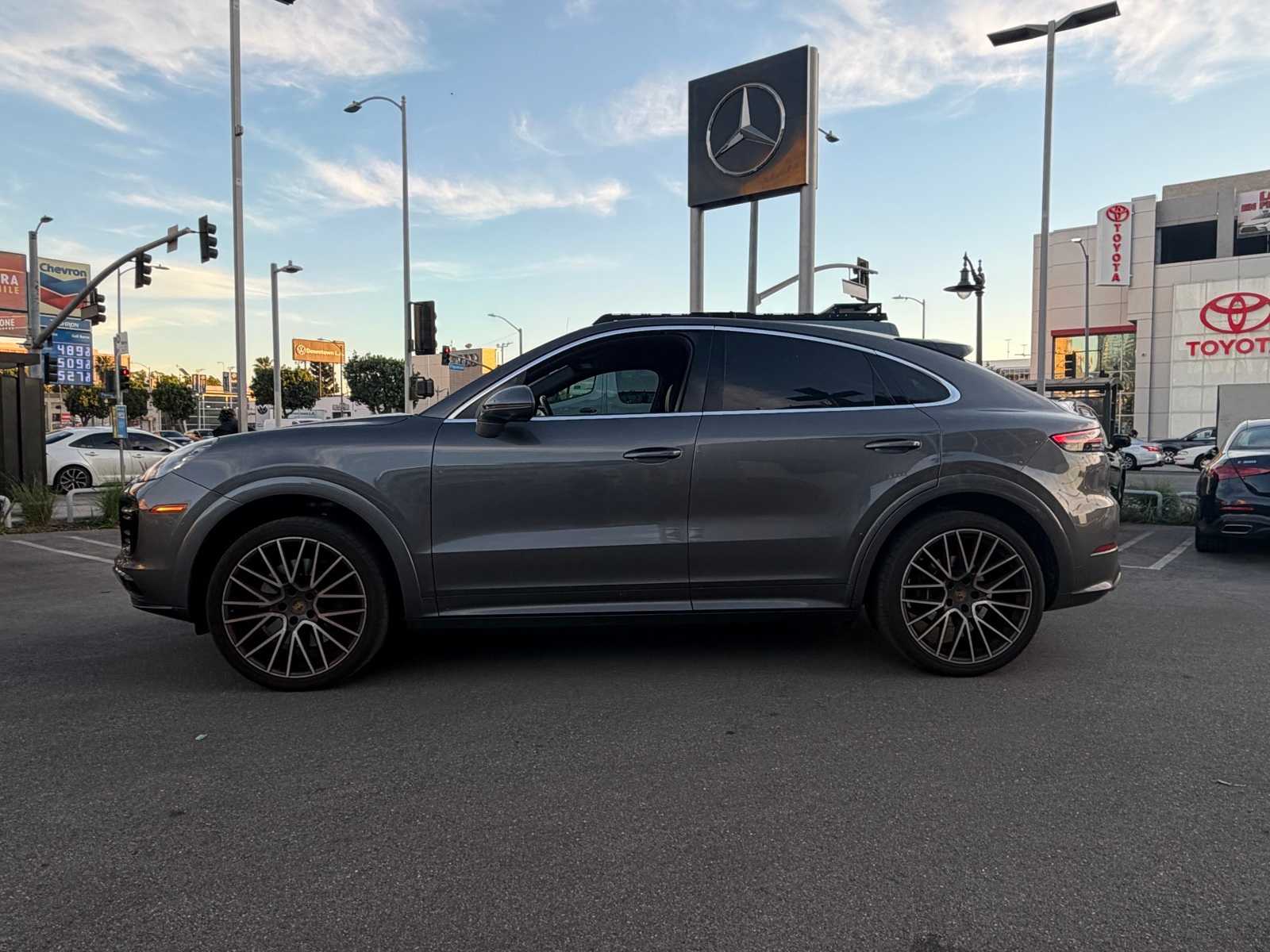 Thumbnail: 2022 Porsche  - 2