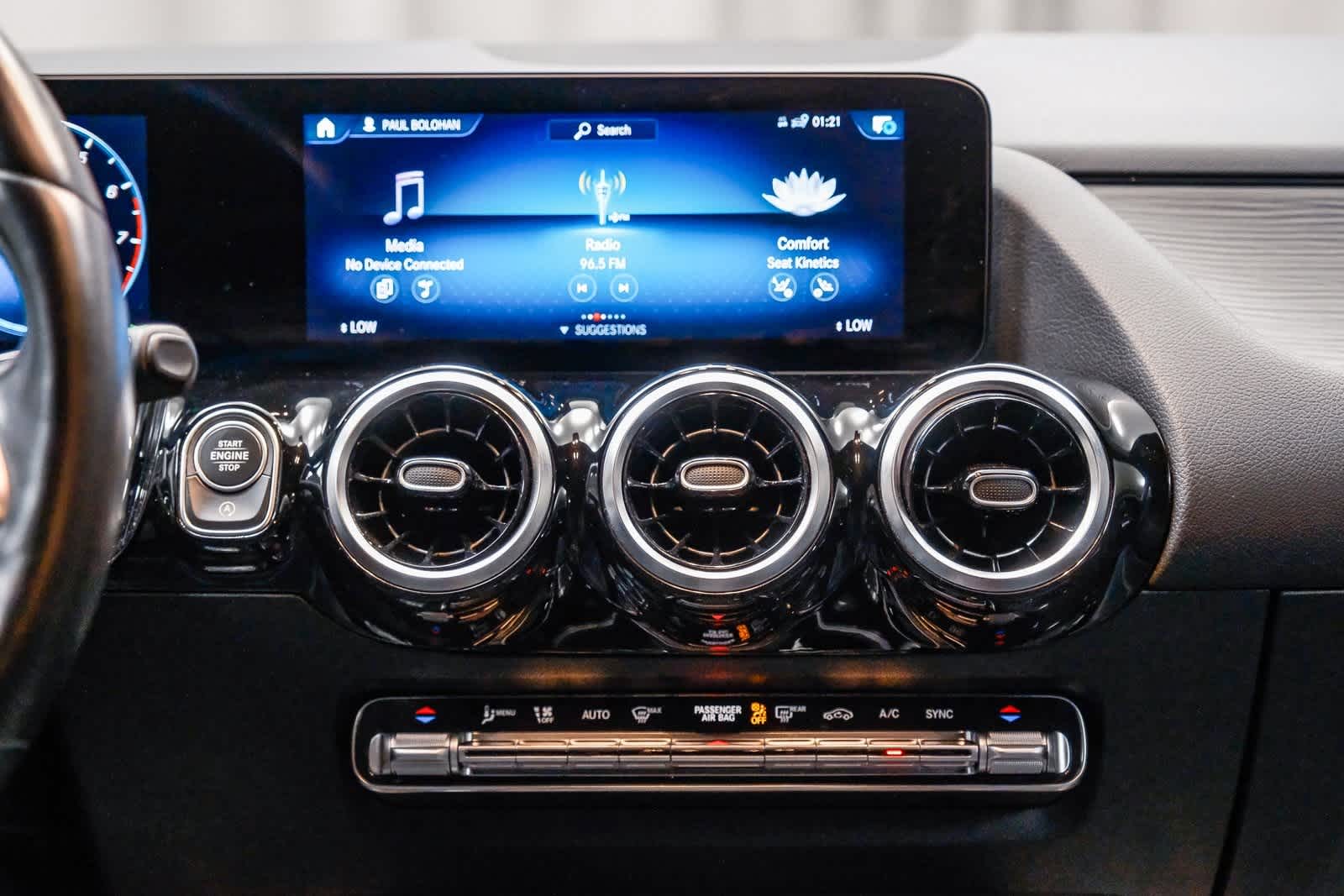 Thumbnail: 2022 Mercedes-Benz GLA - 14