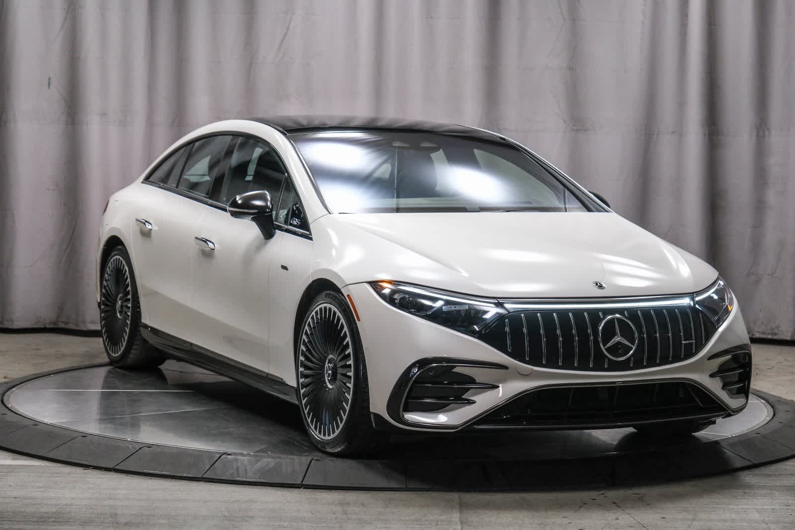 Thumbnail: 2022 Mercedes-Benz EQS - 4