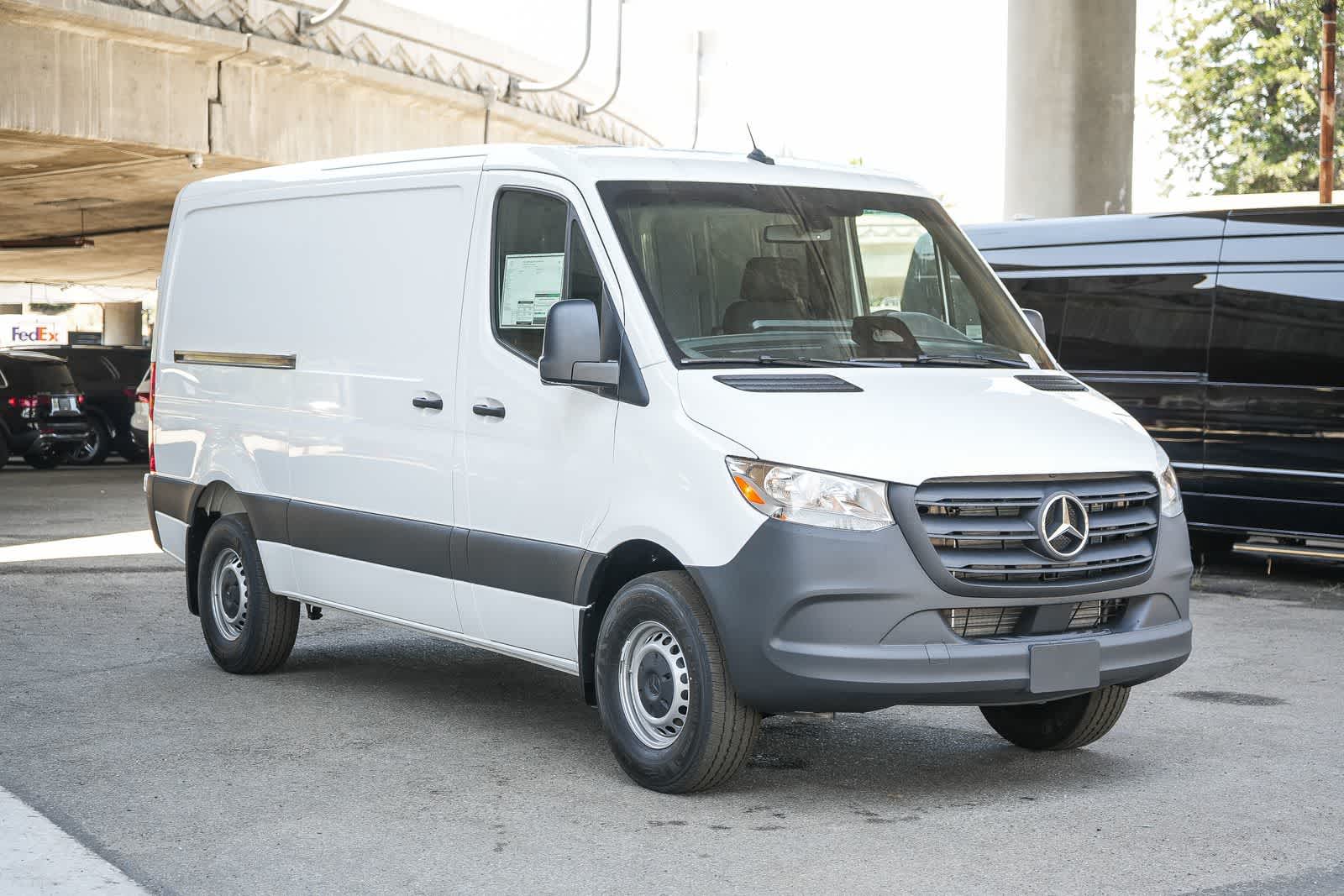 Thumbnail: 2026 Mercedes-Benz Sprinter - 3