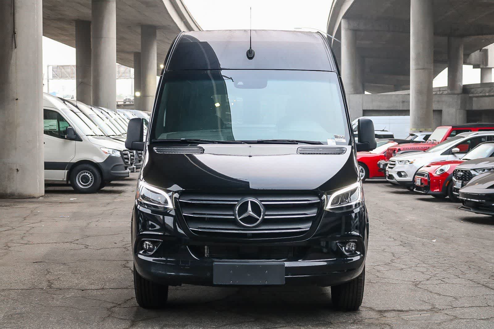 Thumbnail: 2024 Mercedes-Benz Sprinter - 2