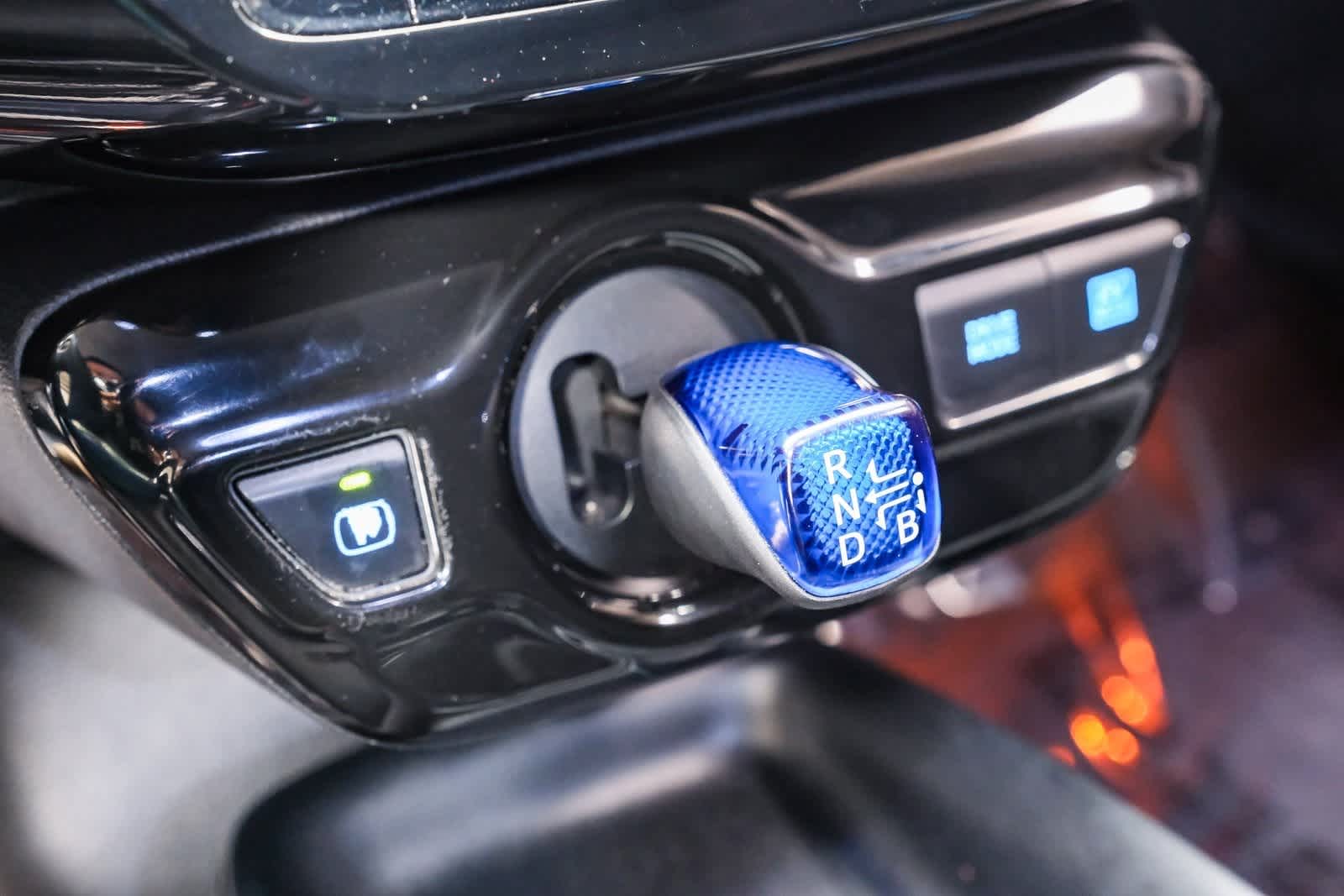 Thumbnail: 2016 Toyota Prius - 21