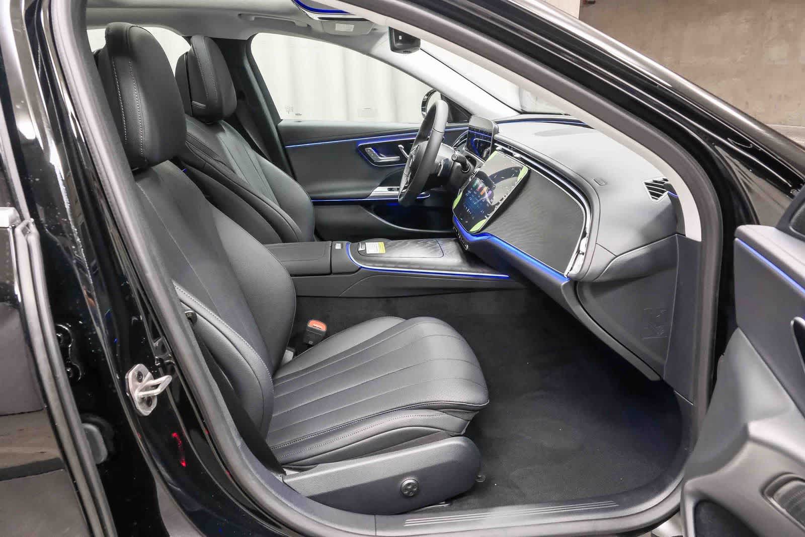 Thumbnail: 2026 Mercedes-Benz E-Class - 21