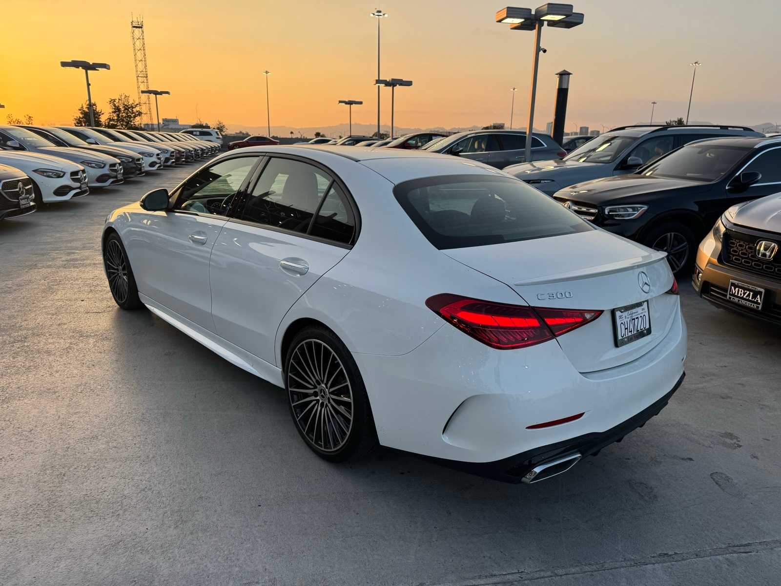 Thumbnail: 2022 Mercedes-Benz C-Class - 4