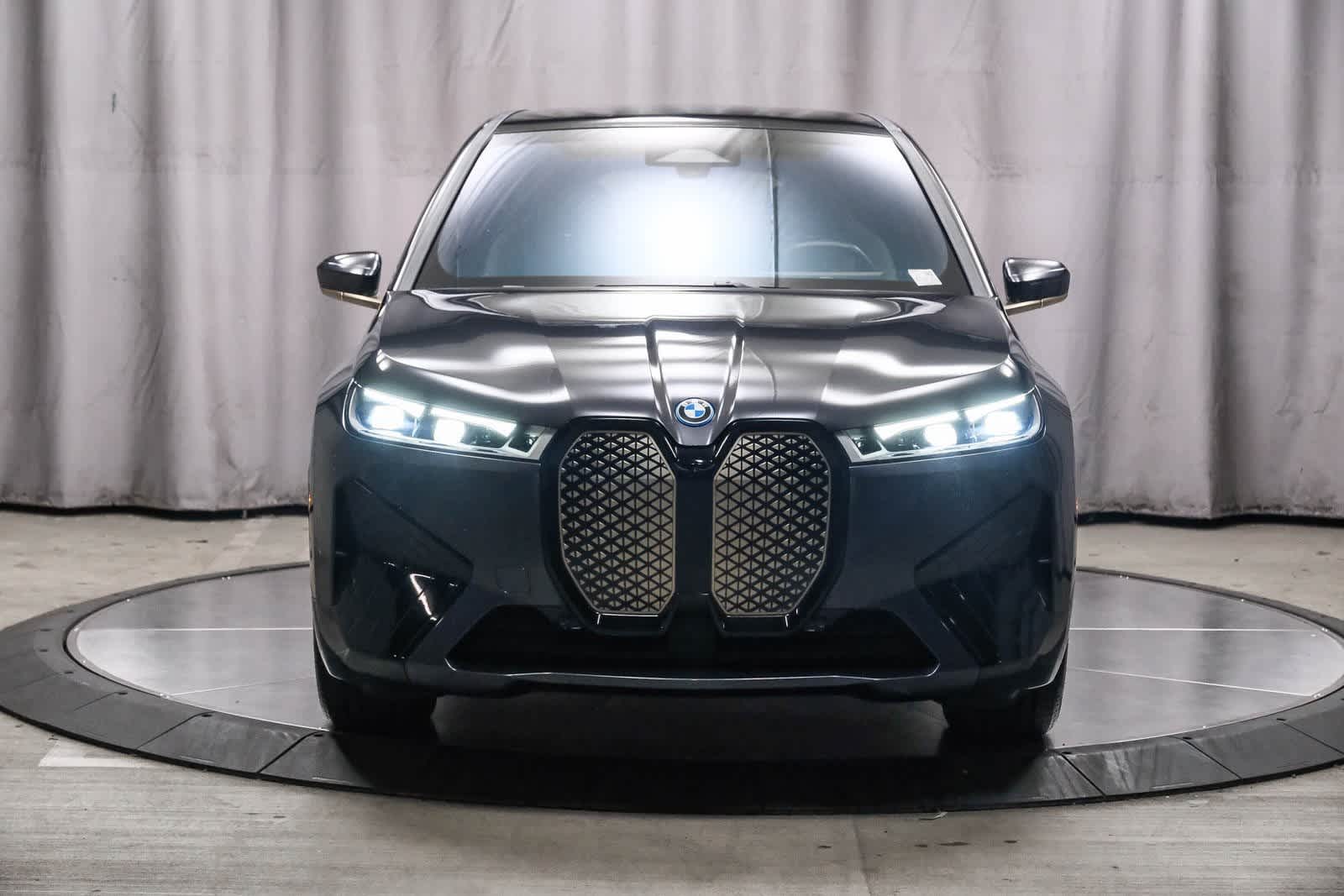 Thumbnail: 2023 BMW iX - 6