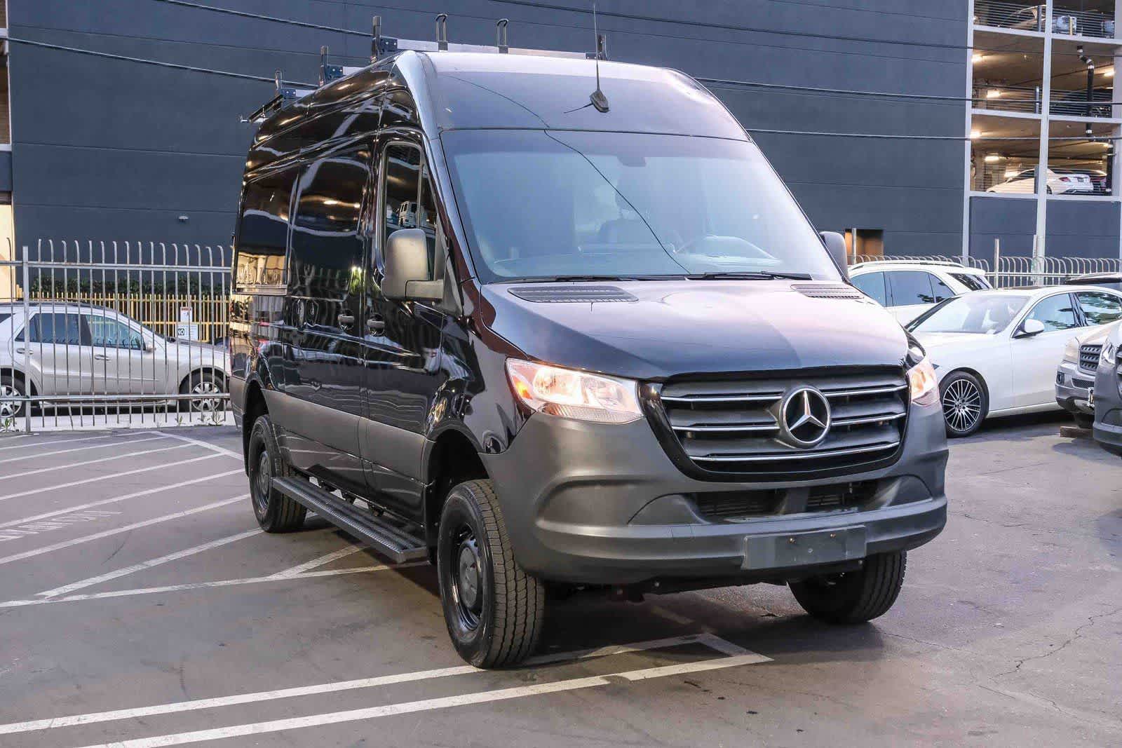 Thumbnail: 2021 Mercedes-Benz Sprinter - 3
