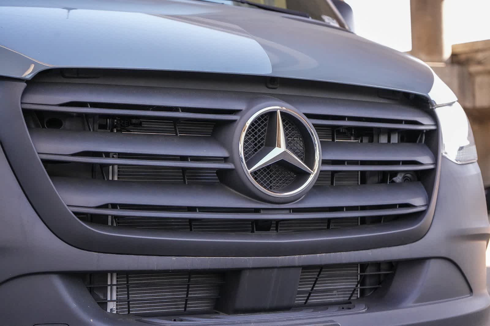 Thumbnail: 2025 Mercedes-Benz Sprinter - 5