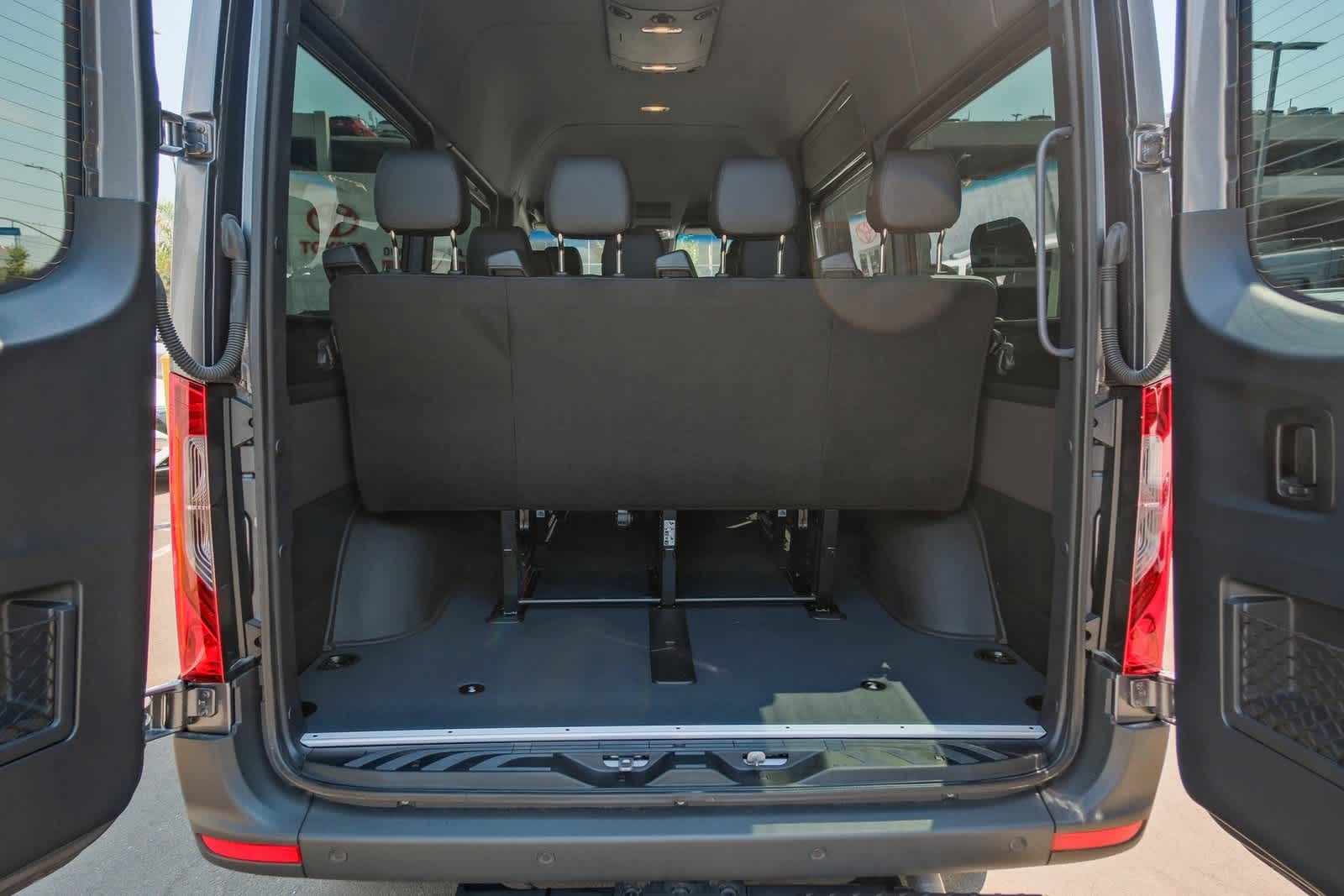 Thumbnail: 2024 Mercedes-Benz Sprinter - 21