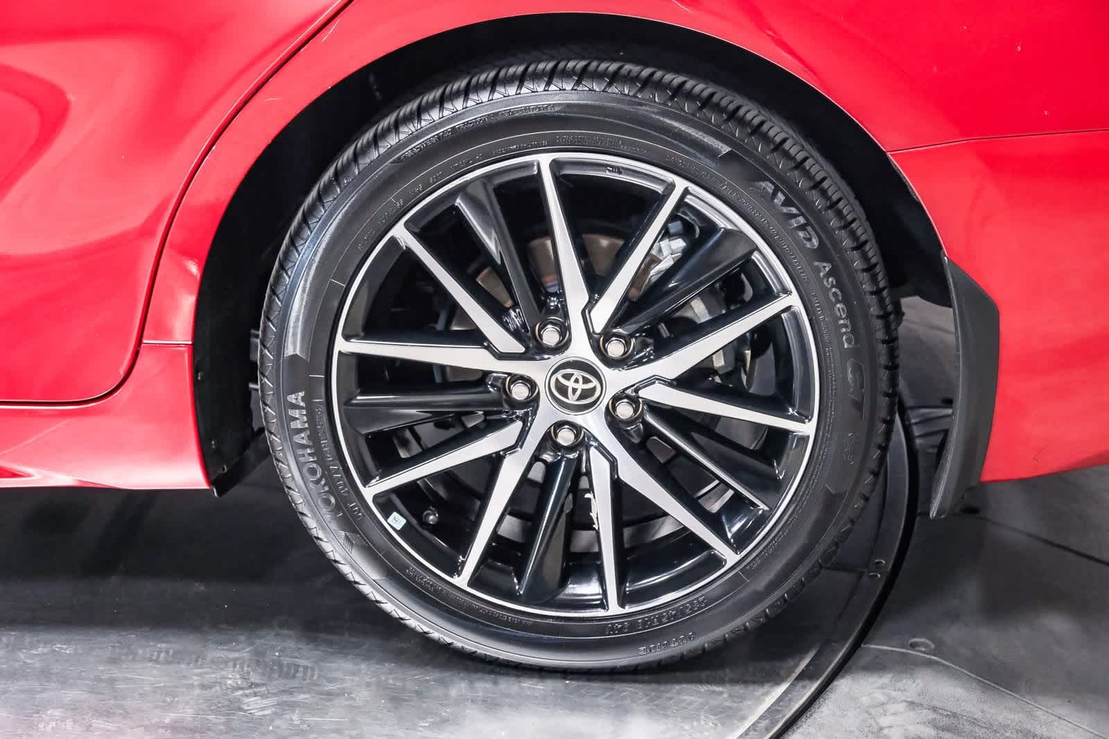 Thumbnail: 2022 Toyota Camry - 9