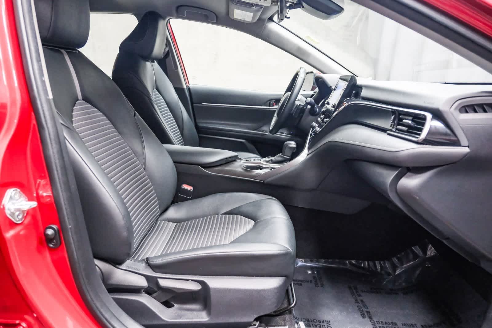 Thumbnail: 2022 Toyota Camry - 18