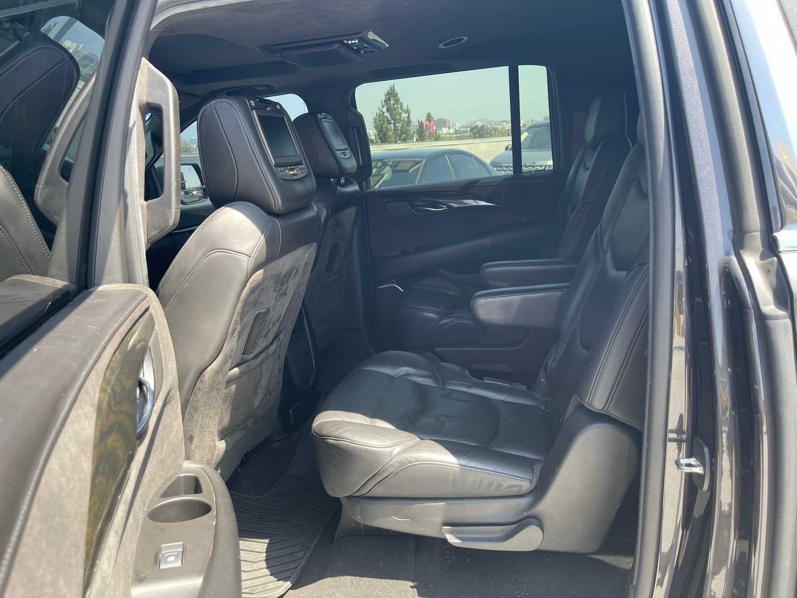 Thumbnail: 2016 Cadillac Escalade - 6