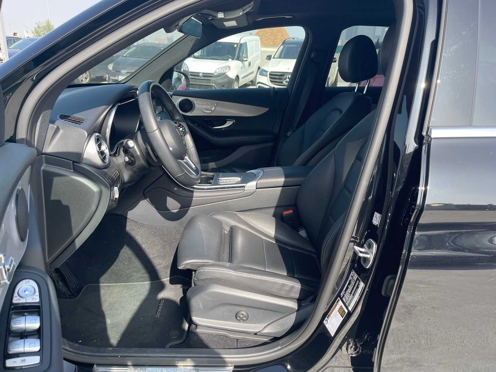 Thumbnail: 2022 Mercedes-Benz GLC - 6