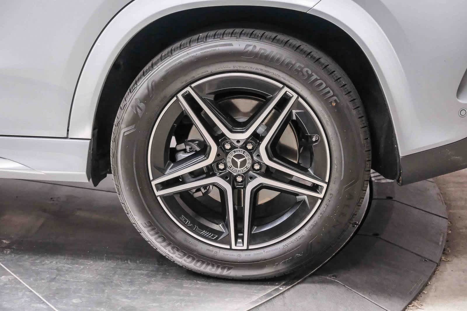 Thumbnail: 2025 Mercedes-Benz GLE - 9