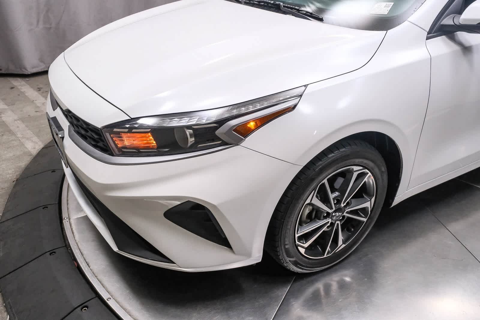 Thumbnail: 2023 Kia Forte - 12