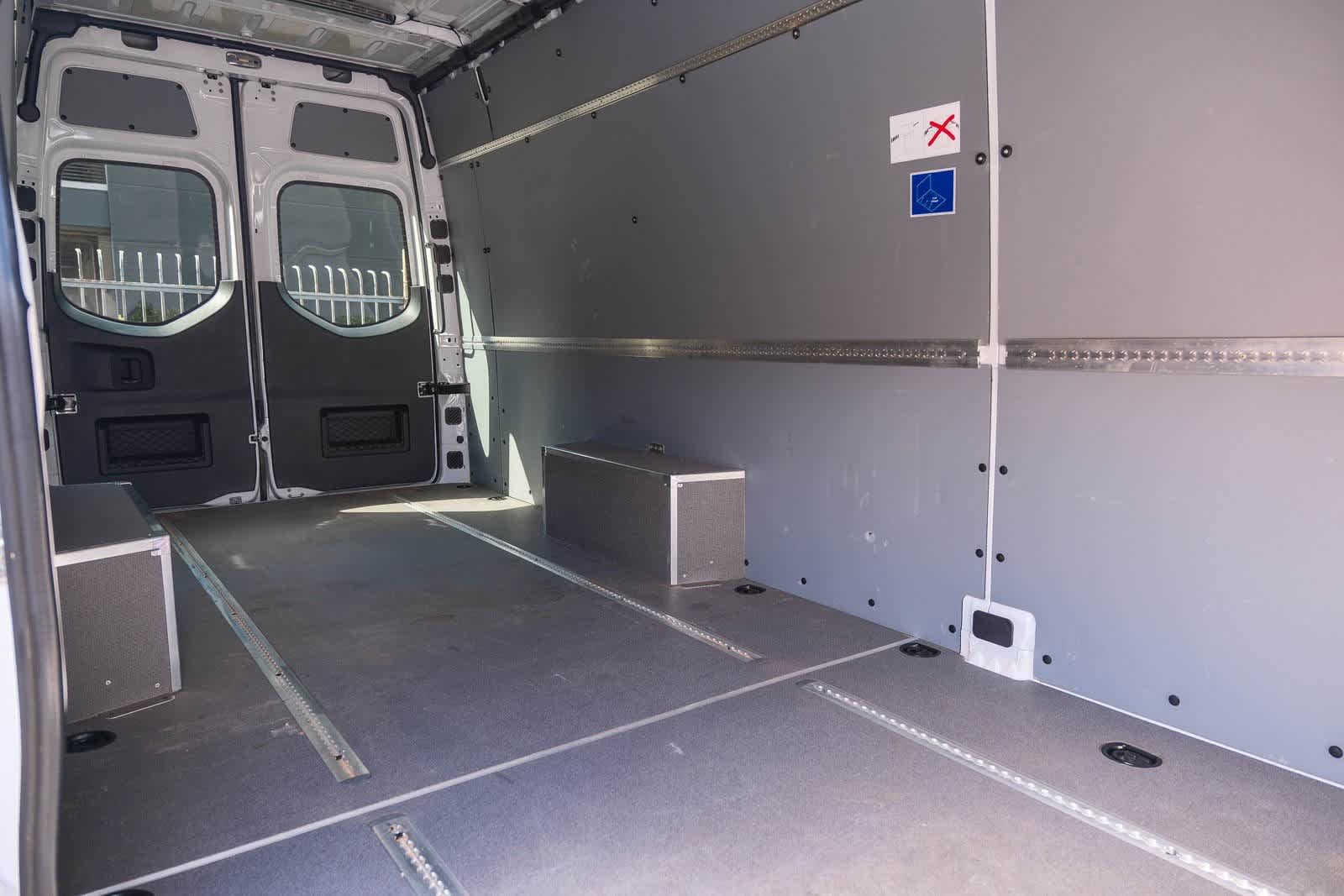 Thumbnail: 2024 Mercedes-Benz Sprinter - 19