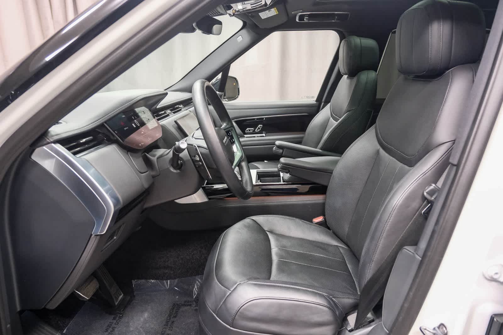 Thumbnail: 2024 Land Rover Range Rover - 18