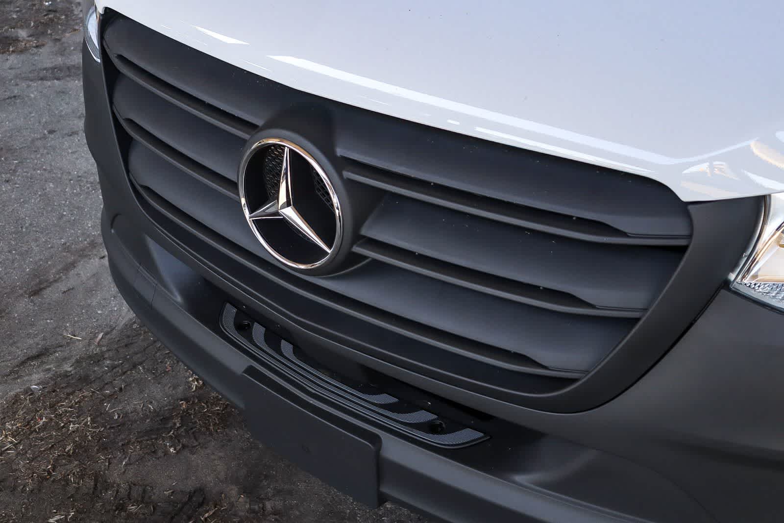 Thumbnail: 2026 Mercedes-Benz Sprinter - 8