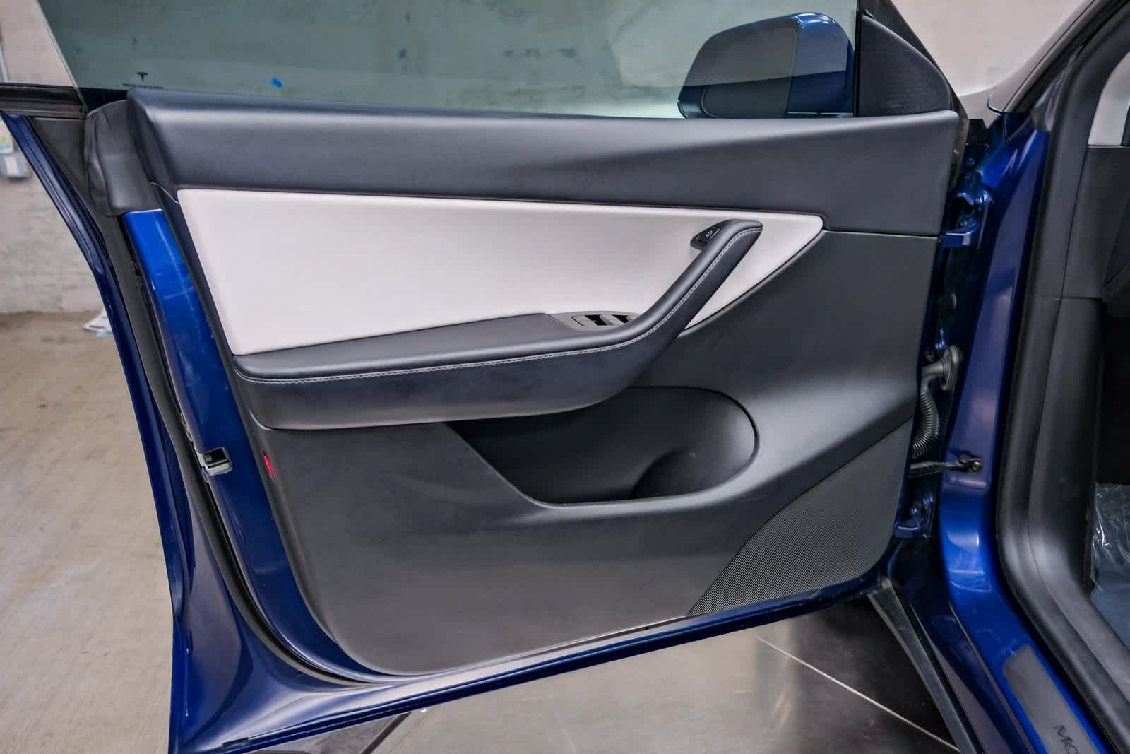Thumbnail: 2021 Tesla Model Y - 21