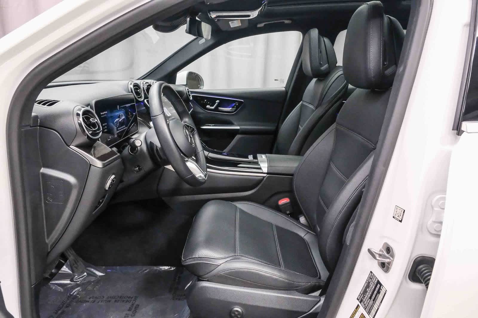 Thumbnail: 2025 Mercedes-Benz GLC - 18