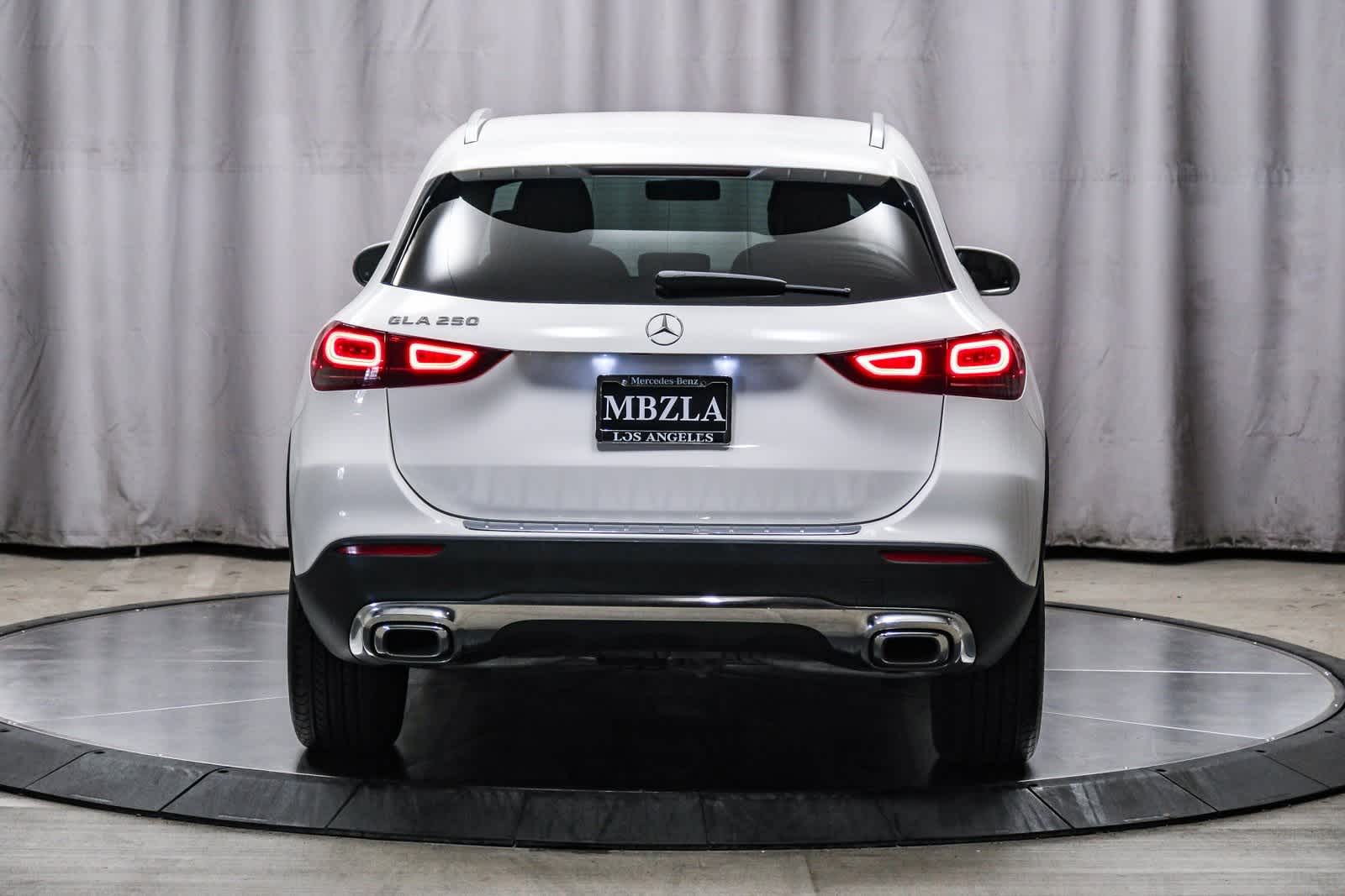 Thumbnail: 2022 Mercedes-Benz GLA - 3