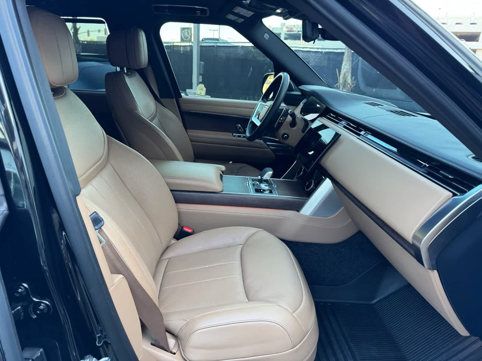 Thumbnail: 2023 Land Rover Range Rover - 5