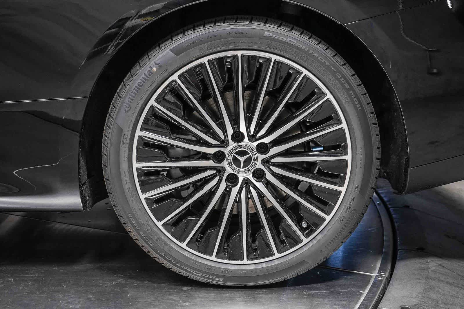 Thumbnail: 2026 Mercedes-Benz CLE - 10