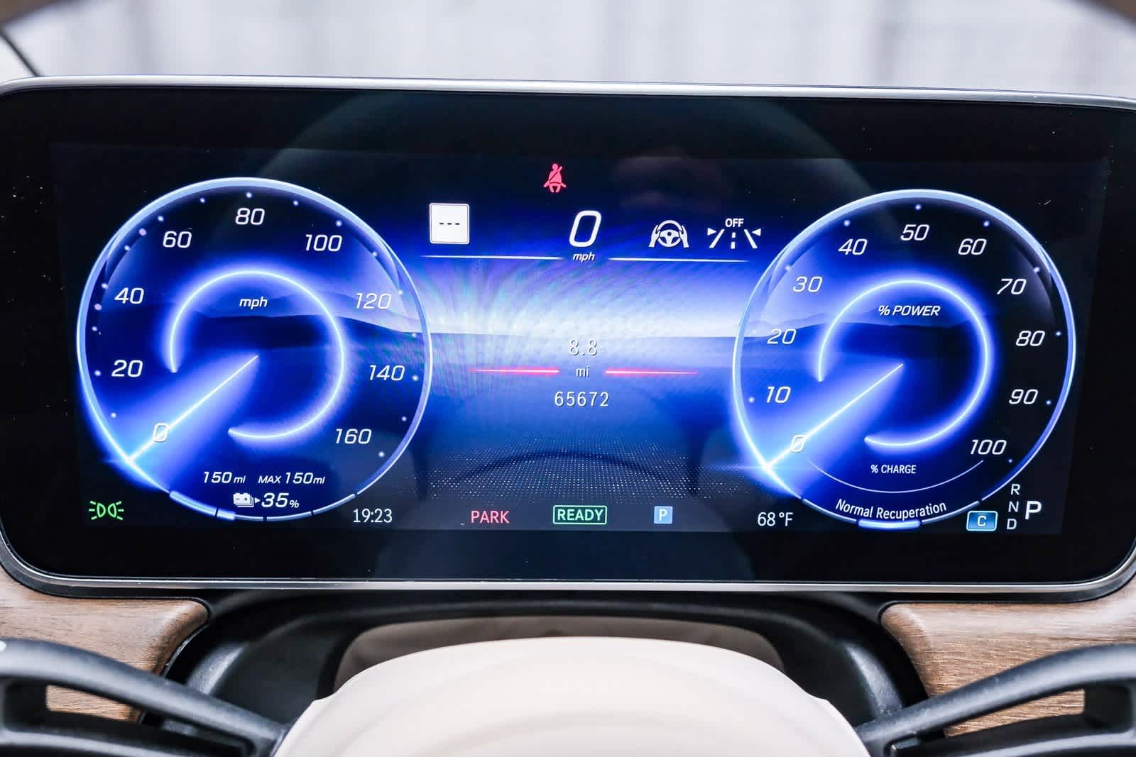 Thumbnail: 2023 Mercedes-Benz EQS - 23