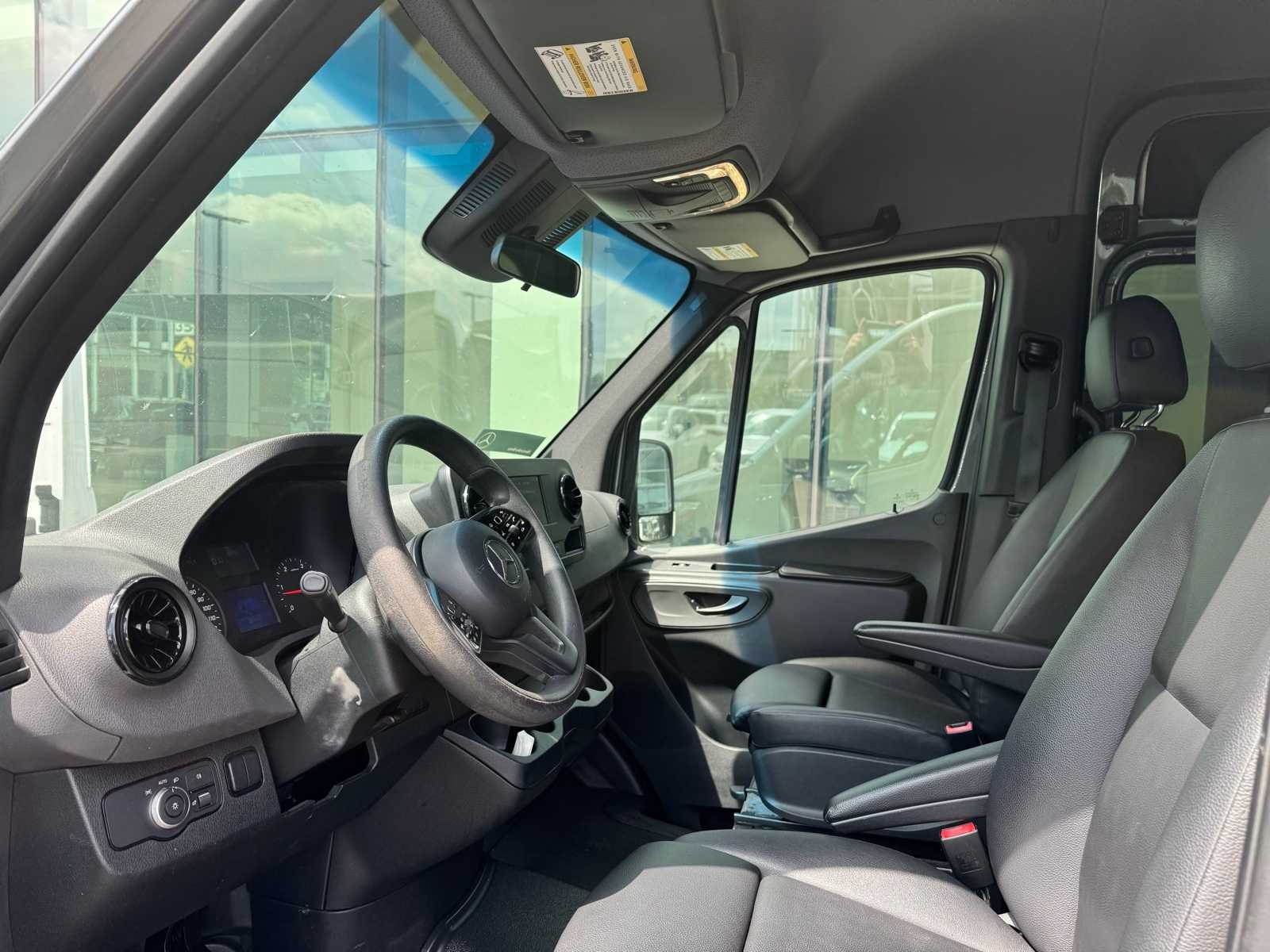 Thumbnail: 2019 Mercedes-Benz Sprinter - 4