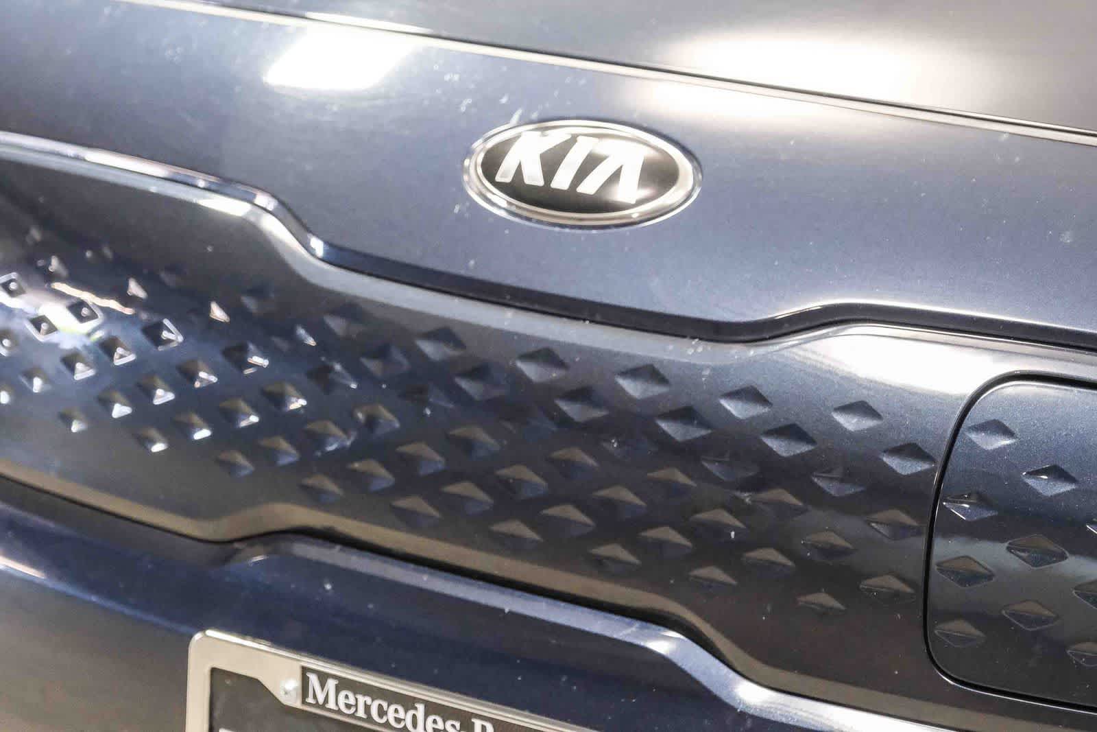 Thumbnail: 2020 Kia Niro - 13
