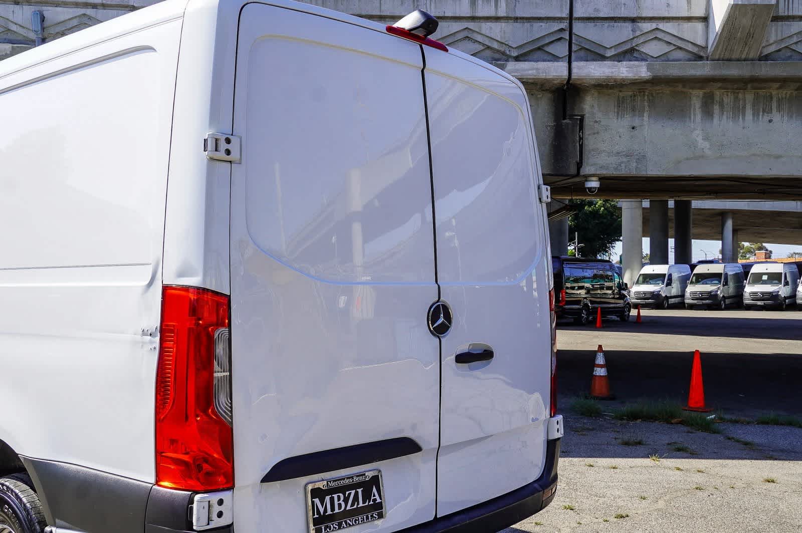 Thumbnail: 2019 Mercedes-Benz Sprinter - 8