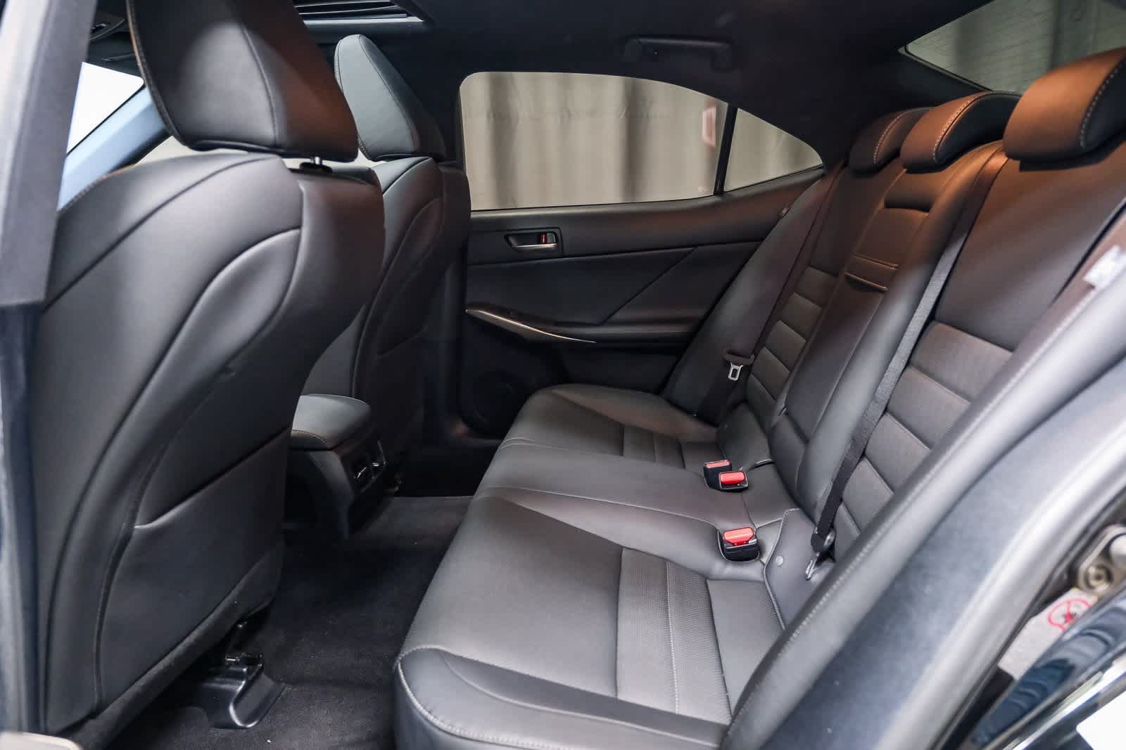 Thumbnail: 2017 Lexus IS - 19