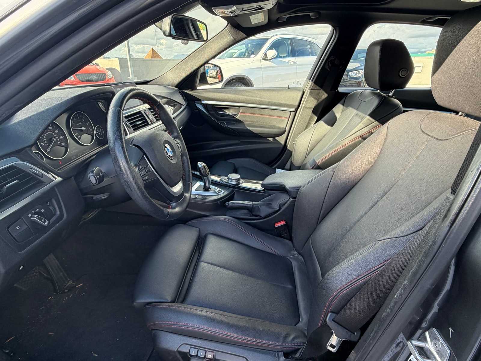 Thumbnail: 2017 BMW 3 Series - 6