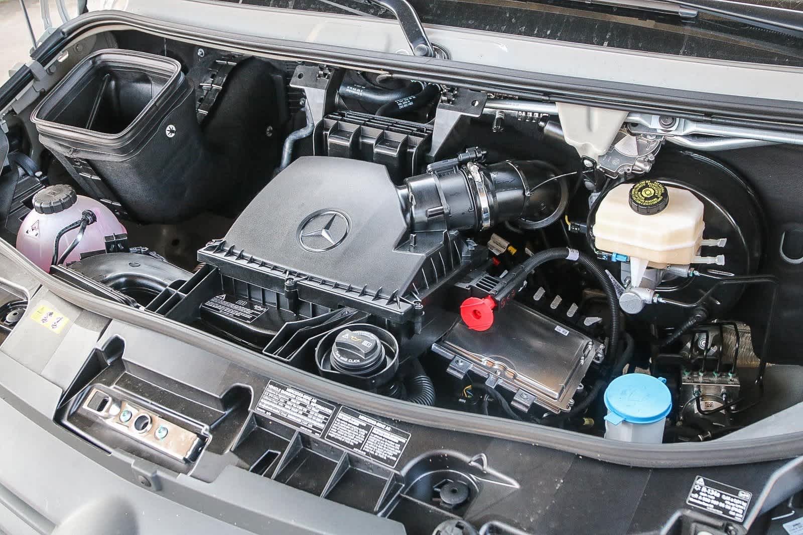 Thumbnail: 2025 Mercedes-Benz Sprinter - 25