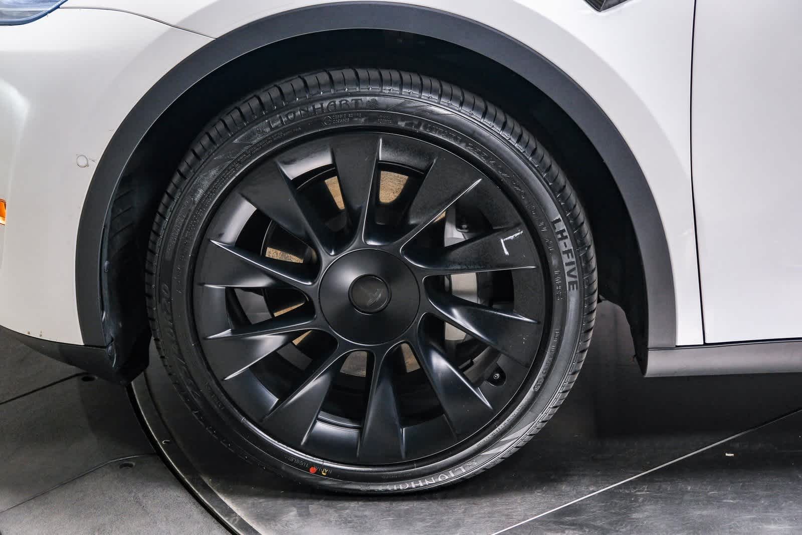 Thumbnail: 2020 Tesla Model Y - 9