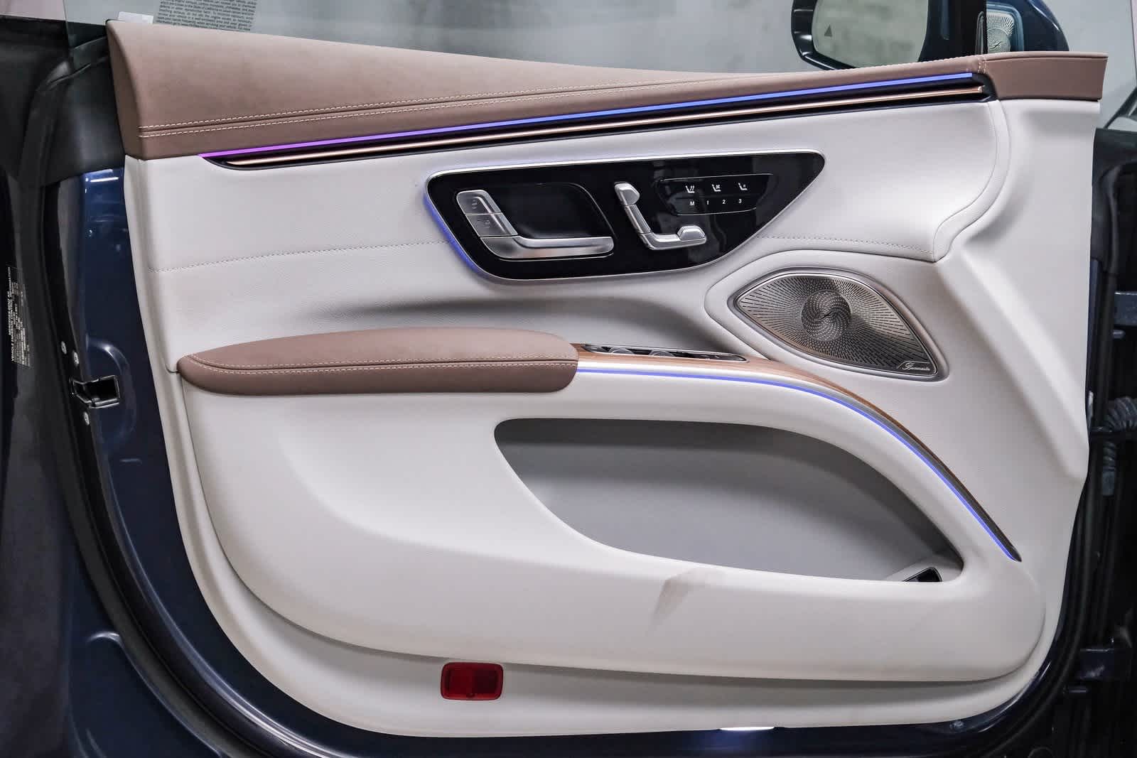 Thumbnail: 2023 Mercedes-Benz EQS - 21