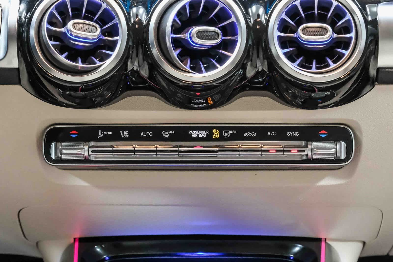 Thumbnail: 2021 Mercedes-Benz GLB - 16