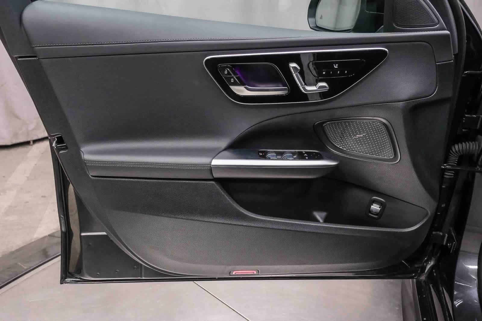 Thumbnail: 2025 Mercedes-Benz C-Class - 21