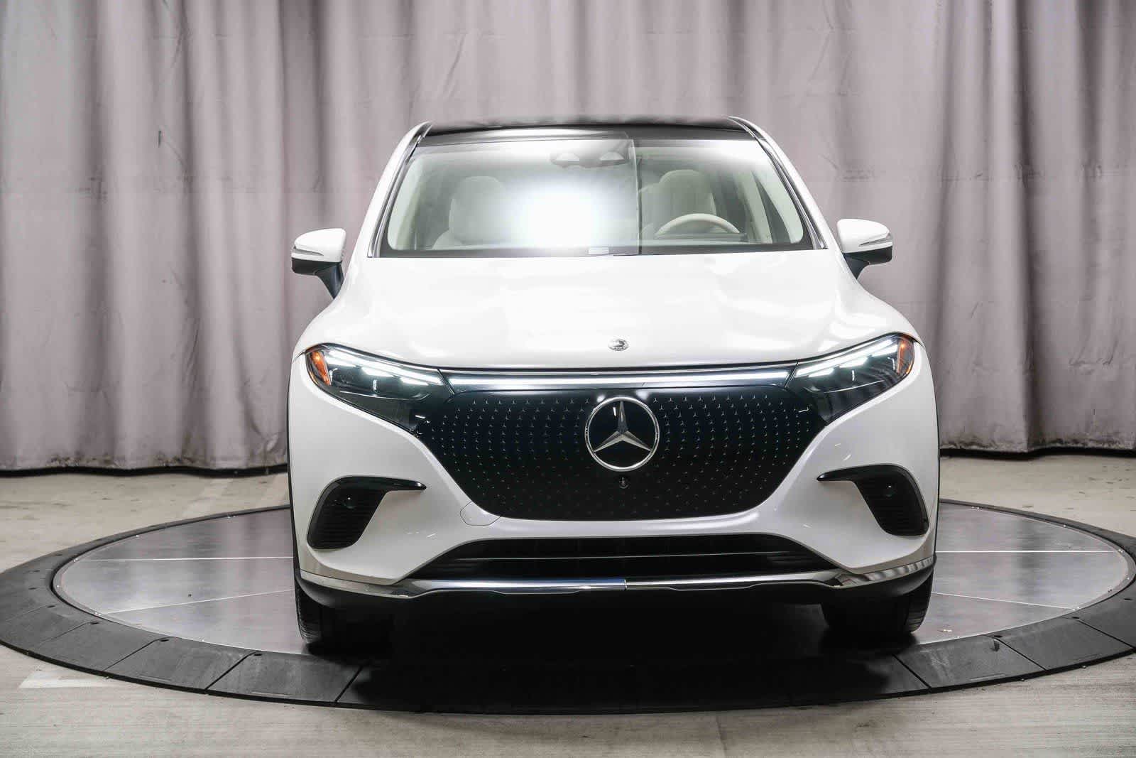 Thumbnail: 2023 Mercedes-Benz EQS - 6