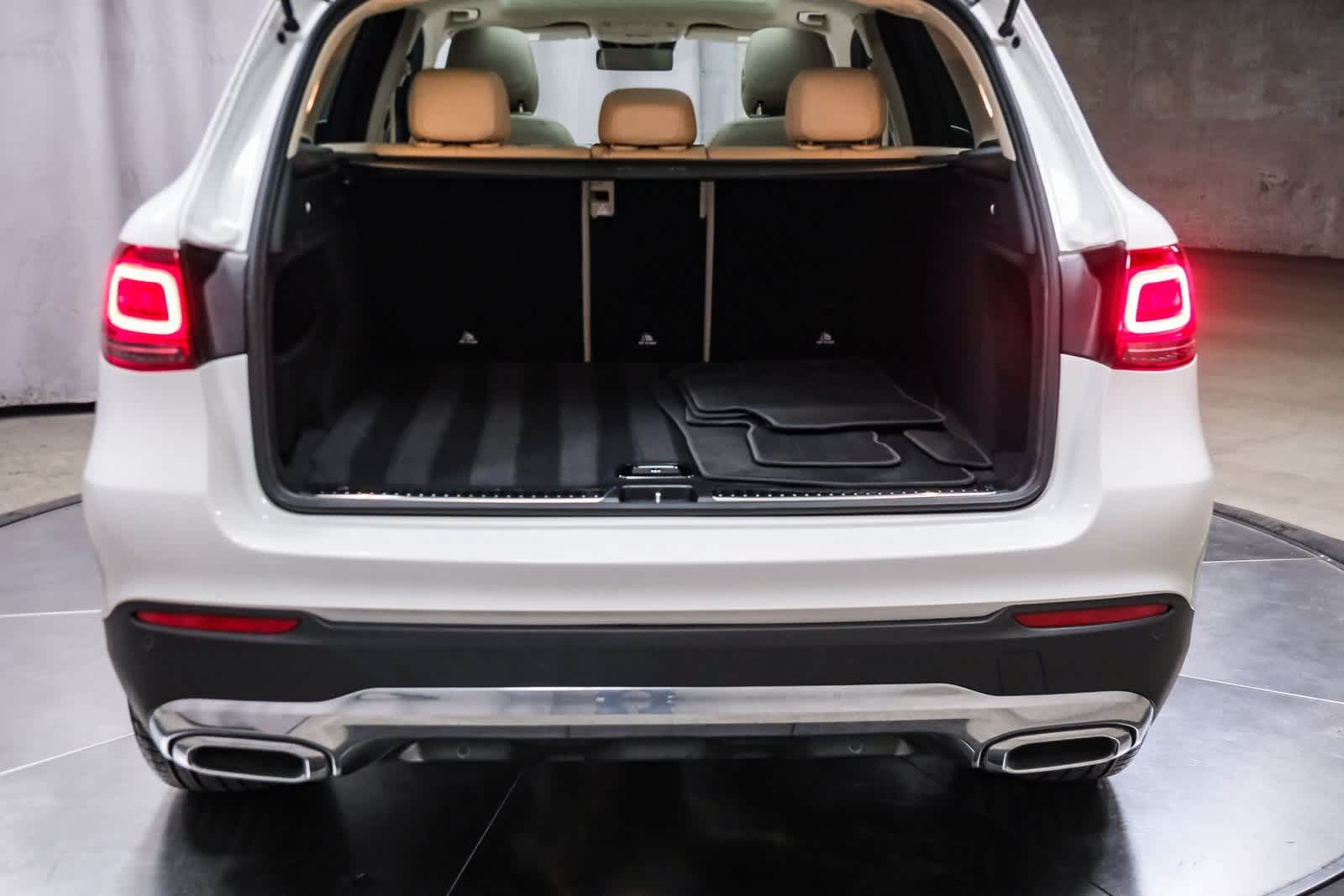 Thumbnail: 2022 Mercedes-Benz GLC - 27