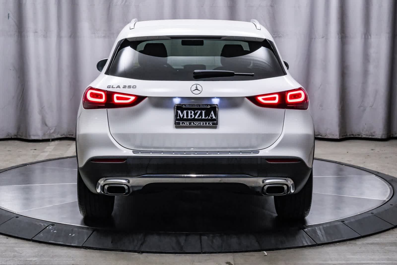 Thumbnail: 2023 Mercedes-Benz GLA - 3