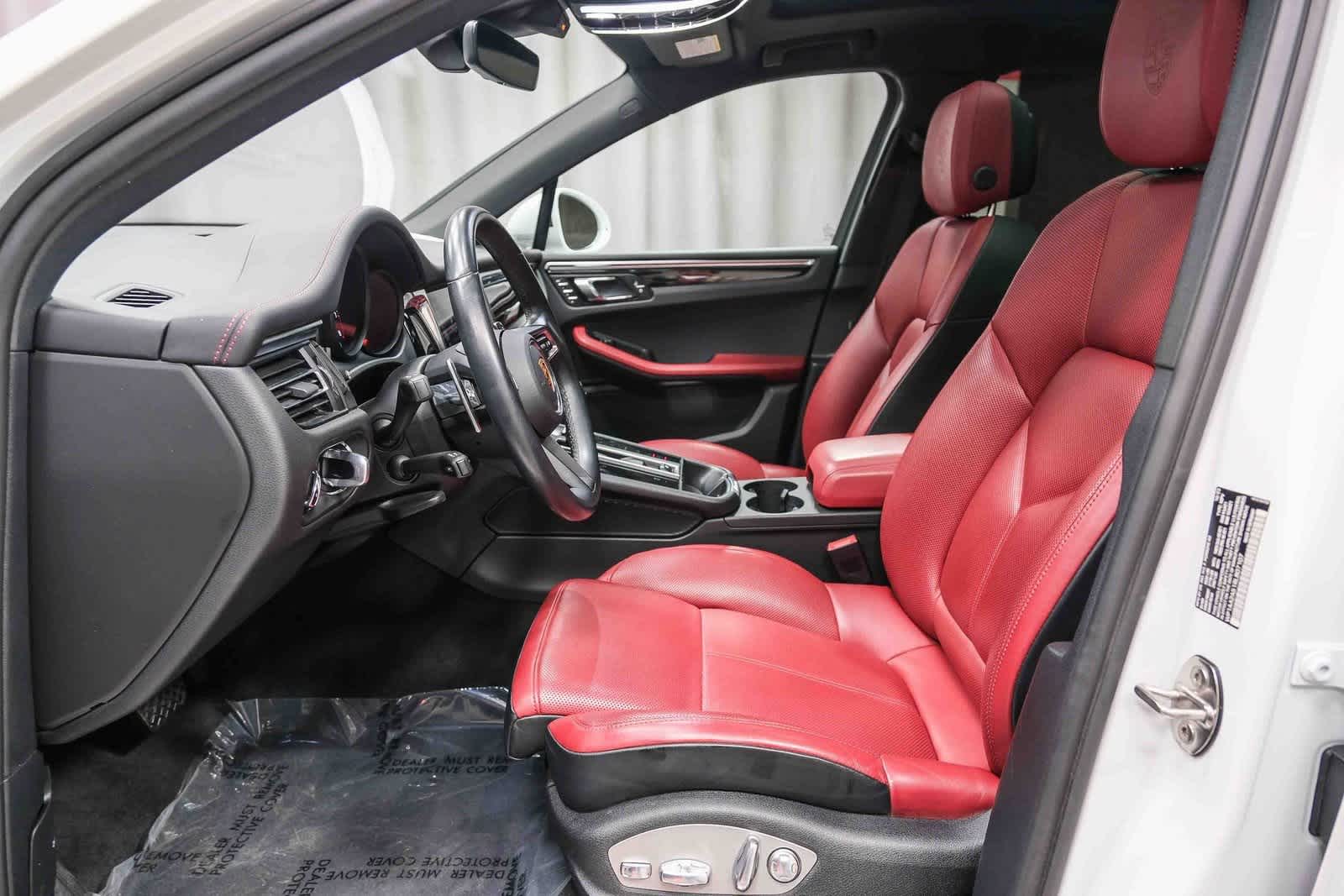 Thumbnail: 2024 Porsche Macan - 18