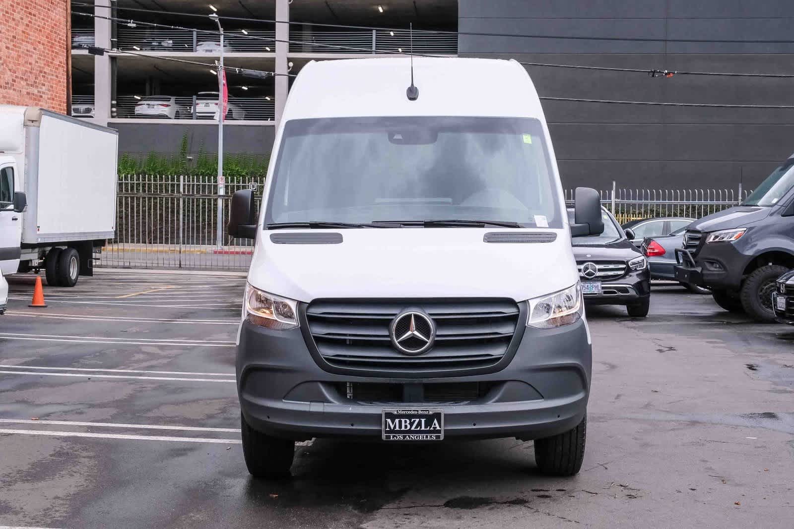 Thumbnail: 2024 Mercedes-Benz Sprinter - 2