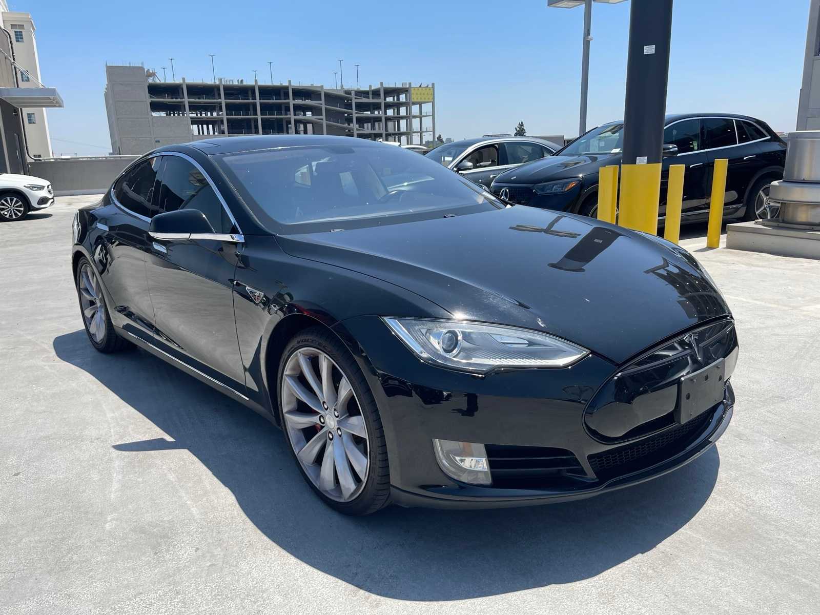 Thumbnail: 2013 Tesla Model S - 4