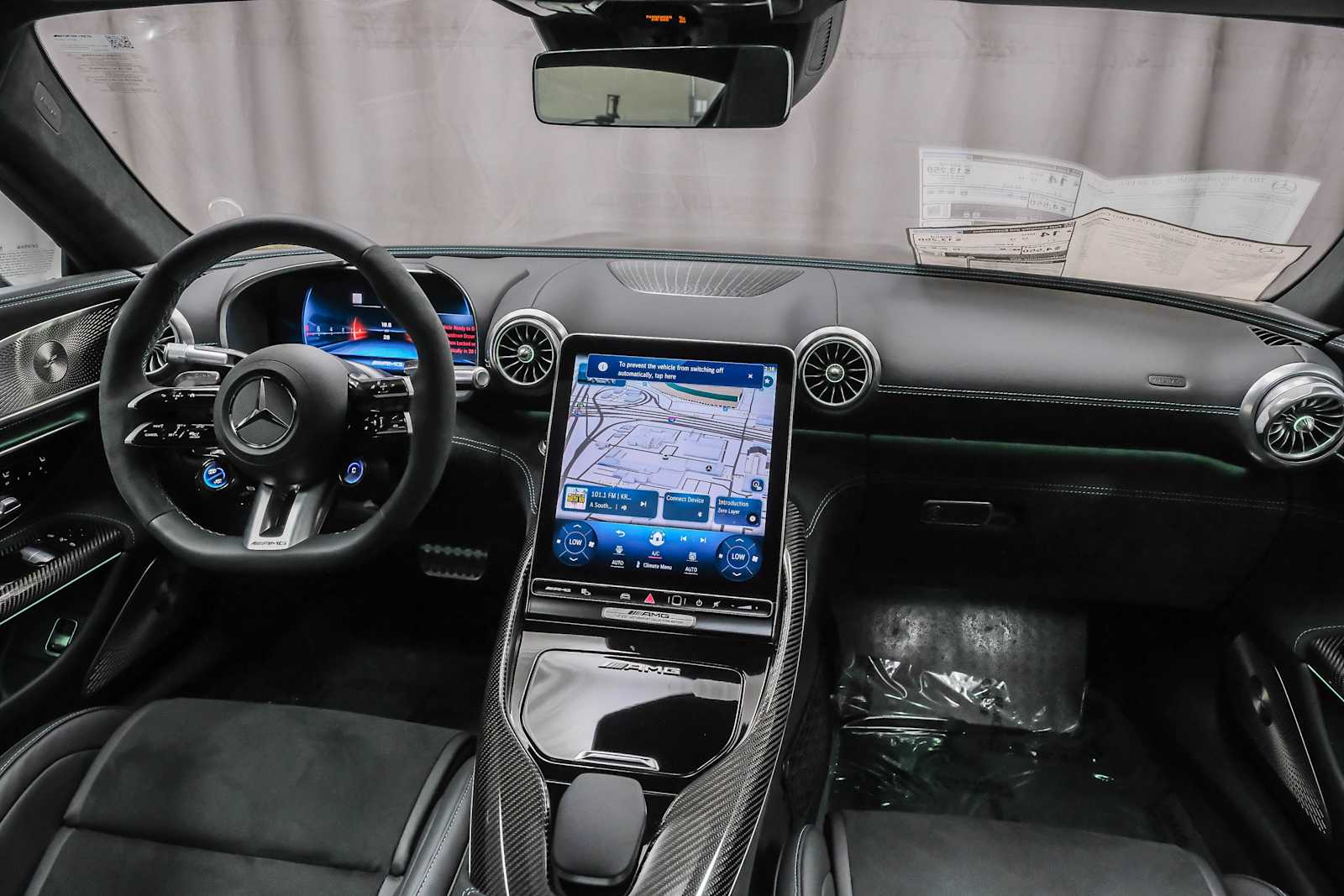 Thumbnail: 2025 Mercedes-Benz AMG GT - 13