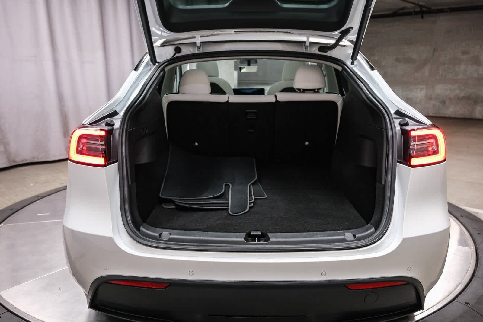 Thumbnail: 2021 Tesla Model Y - 25