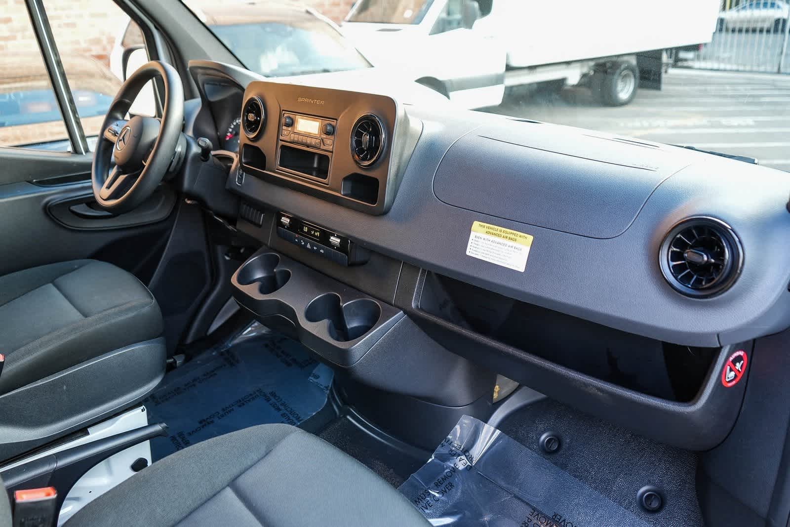 Thumbnail: 2021 Mercedes-Benz Sprinter - 13