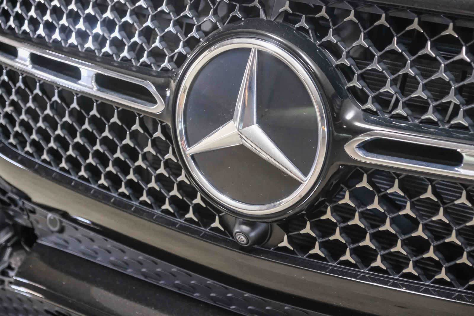 Thumbnail: 2026 Mercedes-Benz GLE - 13