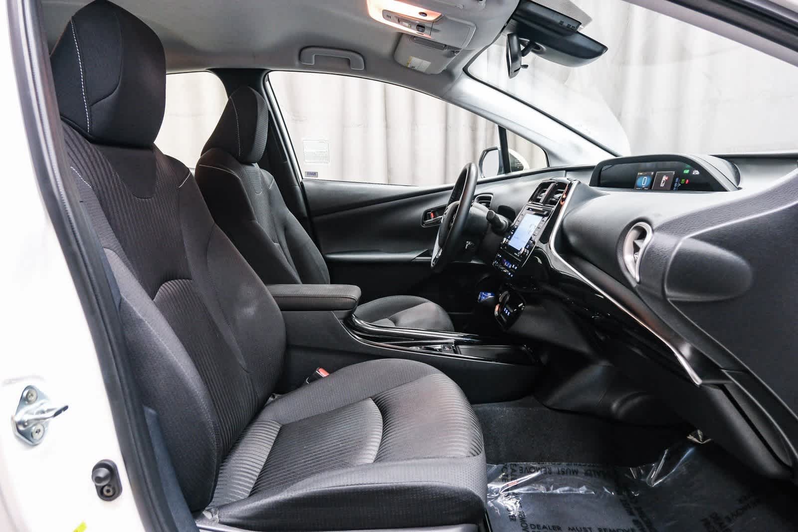 Thumbnail: 2021 Toyota Prius Prime - 16