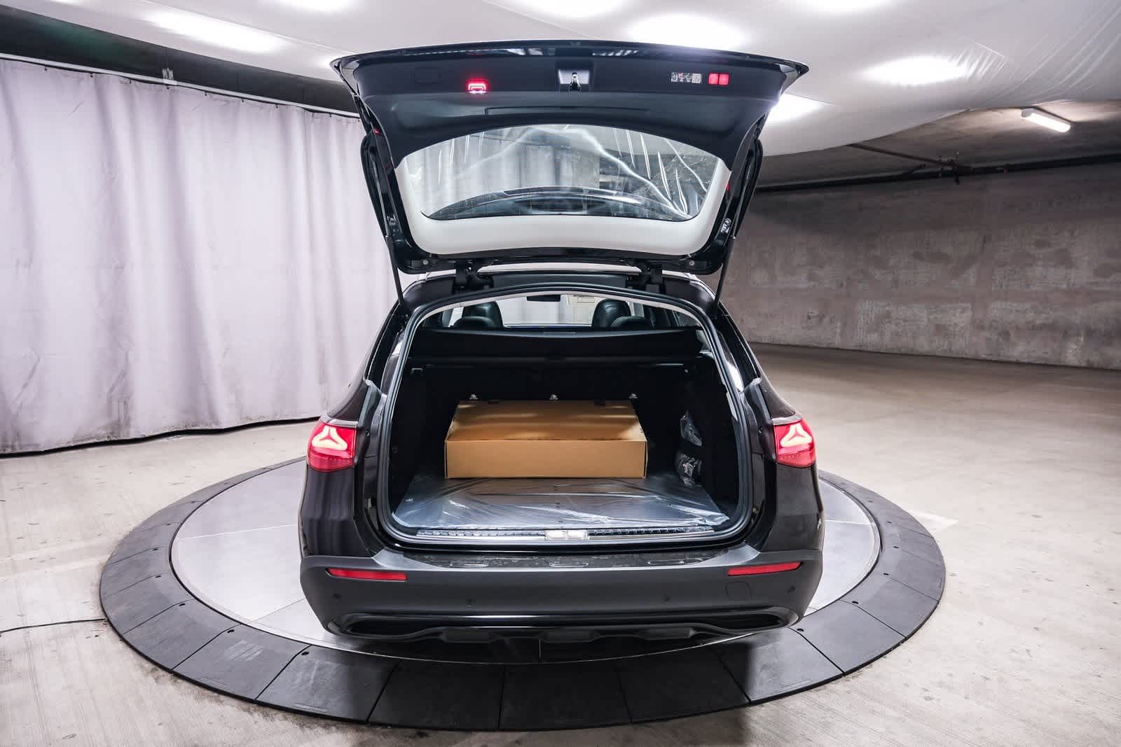 Thumbnail: 2026 Mercedes-Benz E-Class - 25