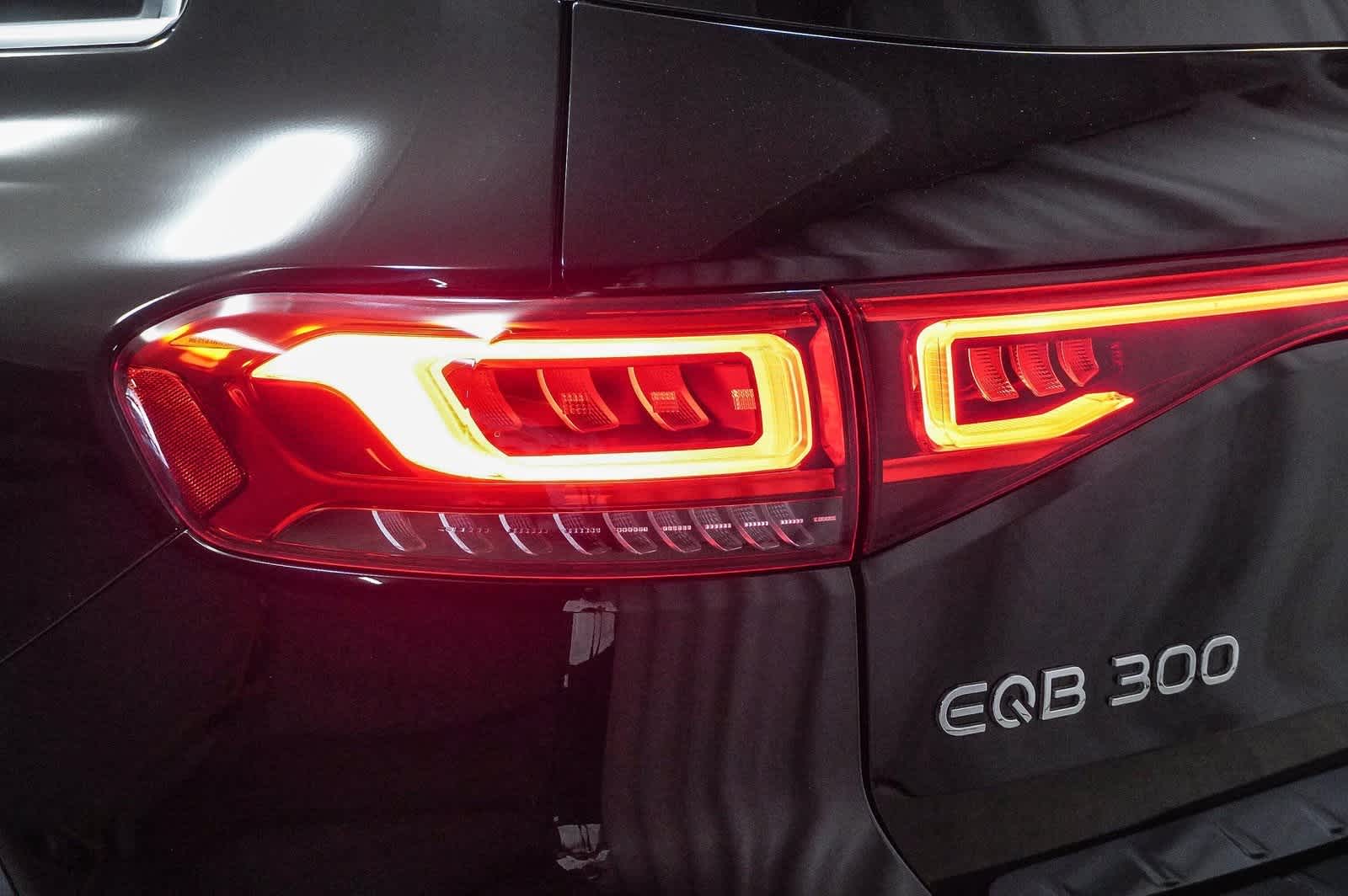 2023 Mercedes-Benz EQB 300 11